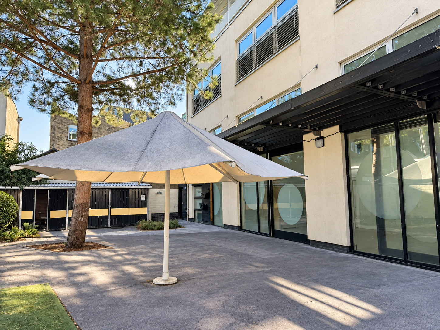 The Outdoor Area provides a flexible external space directly connected to GWP Space. With a durable surface and easy access from the ground floor, it can accommodate outdoor installations, artist-led workshops, small events, performances, community activities and informal gatherings.